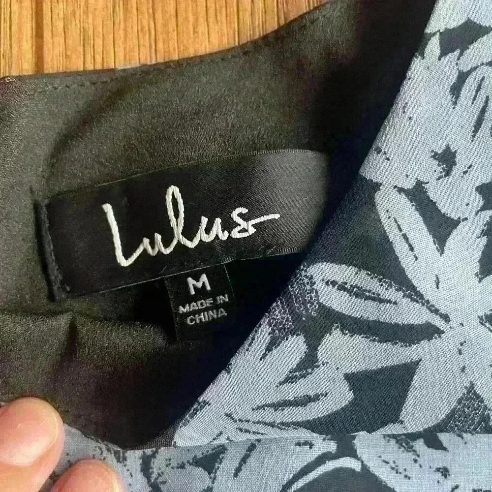 Lulus Lalaine Black and Blue Floral Ruched Dress Sz M ‎ Wedding Party Flirty - Picture 10 of 11